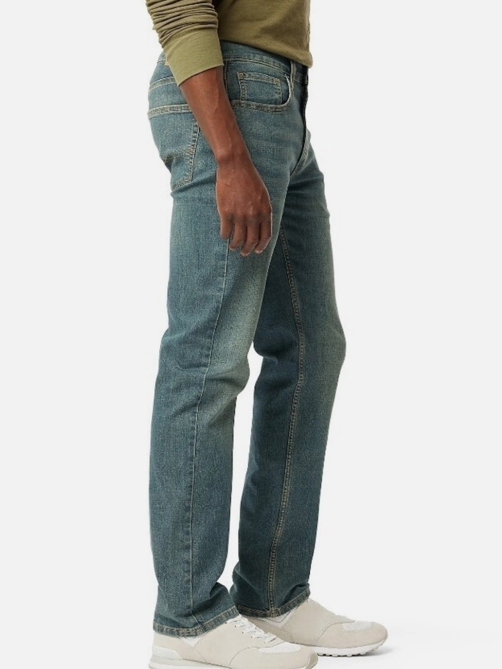 Signature by Levi Strauss Men's Washed Blue Straight Jeans
